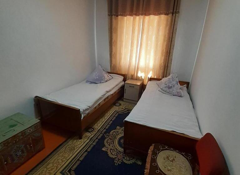 پانسیون Nomad Guest House