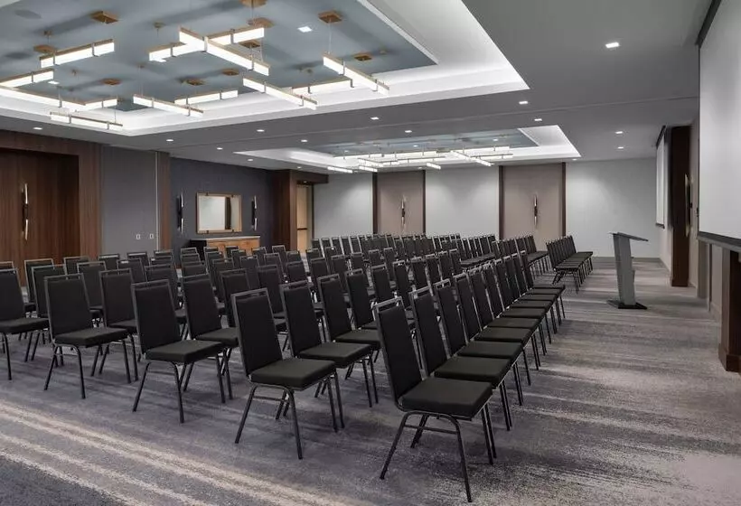 Hotelli West & Main Conshohocken Philadelphia, Tapestry Collection