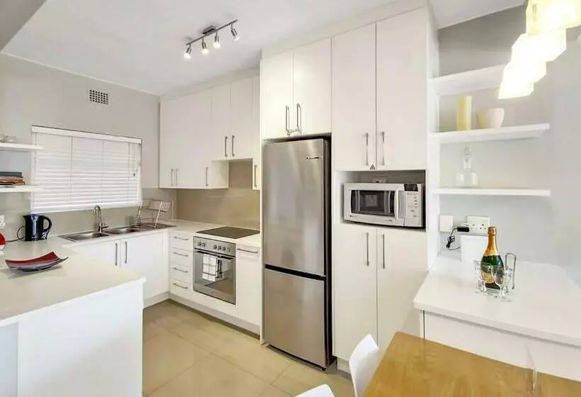 Spacious Cozy Apartment With Wi Fi!