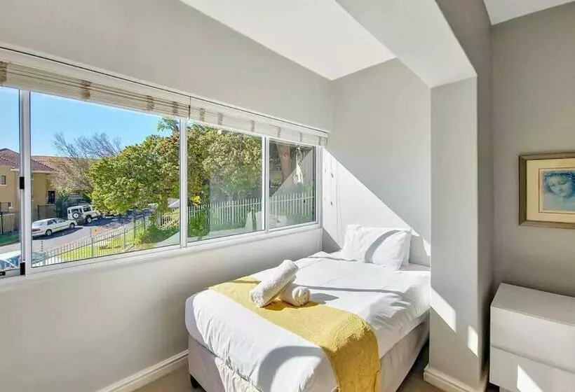 Spacious Cozy Apartment With Wi Fi!