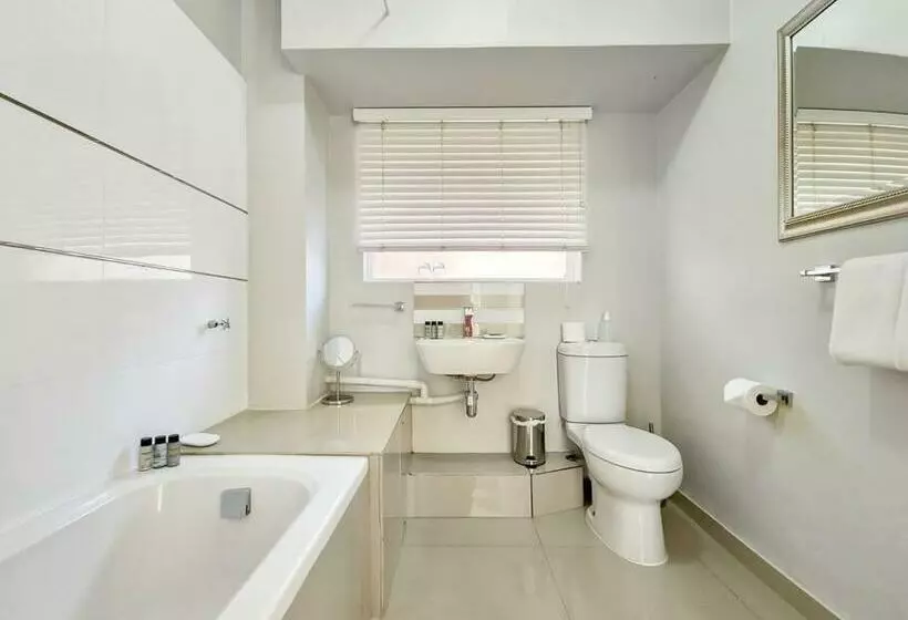 Spacious Cozy Apartment With Wi Fi!