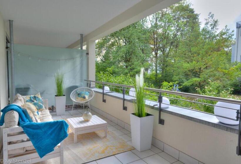 Zwei Zimmer Wohnung Im Stadtzentrum Mit Tiefgaragenplatz