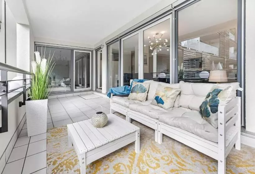 Zwei Zimmer Wohnung Im Stadtzentrum Mit Tiefgaragenplatz