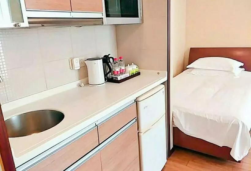 בית מלון כפרי East King Business