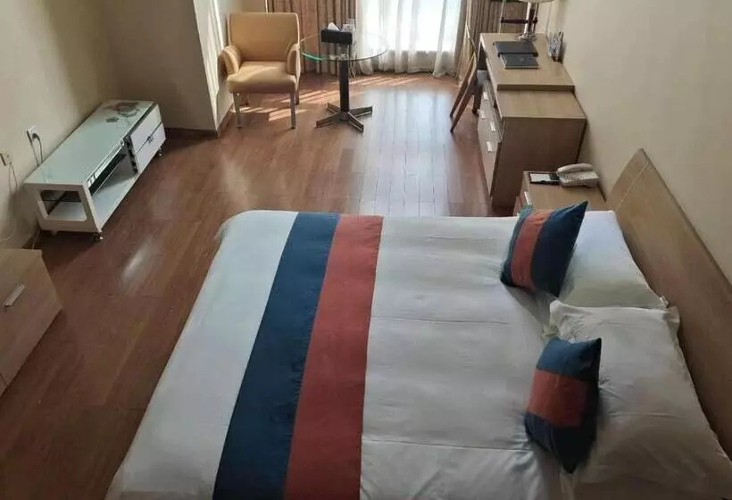 בית מלון כפרי East King Business