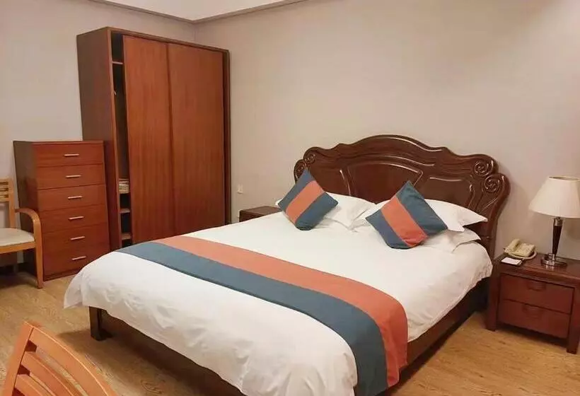 בית מלון כפרי East King Business