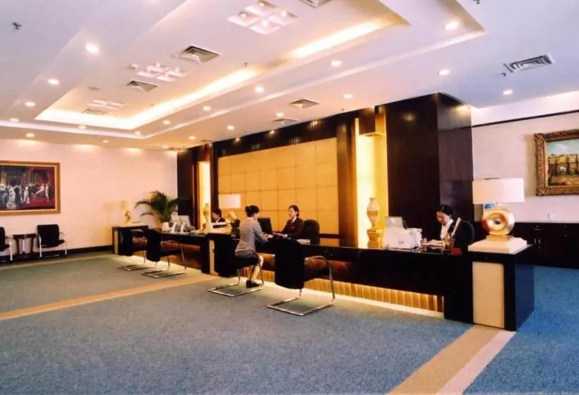 호텔 Royal International