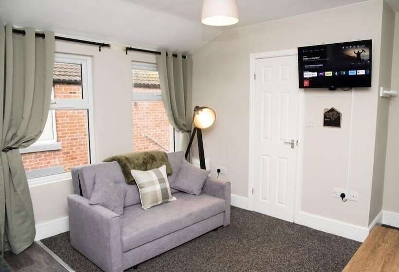 Blackpool Abode Vance Road Star House