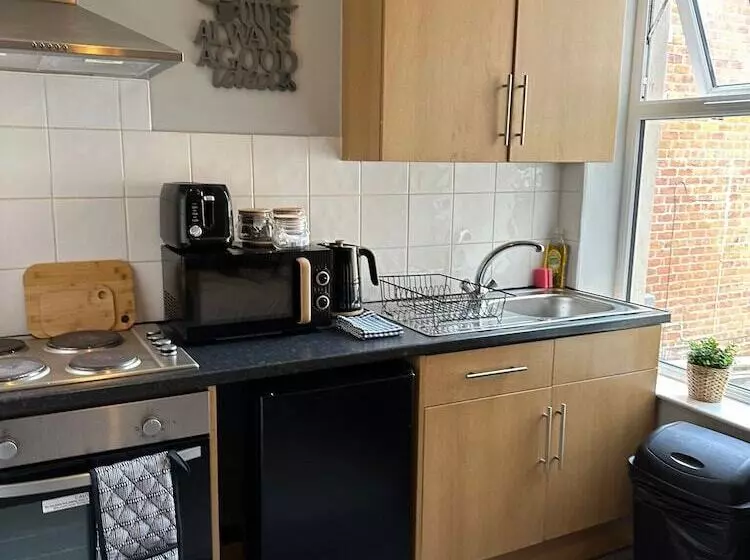 Blackpool Abode   Vance Road Star House