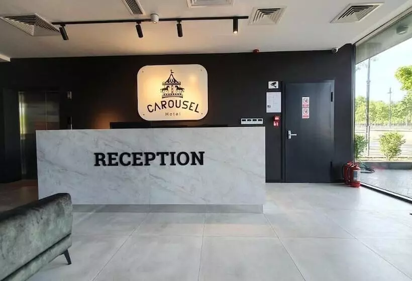 هتل Carousel