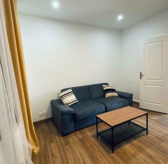 Rdc Cozy Central Flat/free Parking