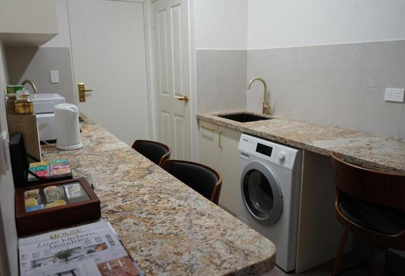 Wren Rise Bed & Breakfast