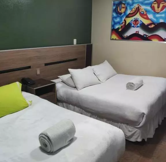 هاستل Hostal Naval