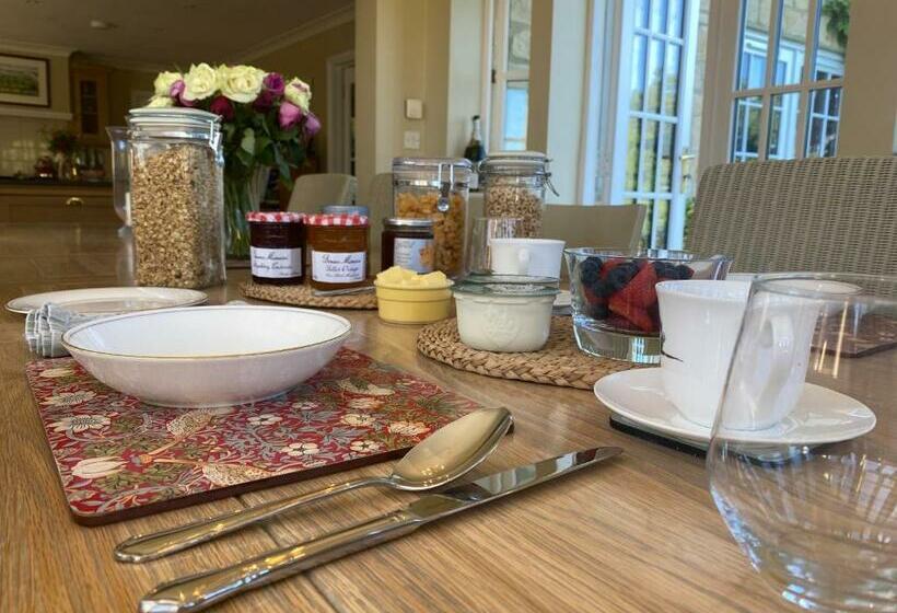 مبيت وإفطار Lower Farm Cottage