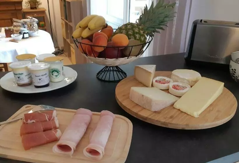 ベッドアンドブレックファースト Maison Du Val Du Loup