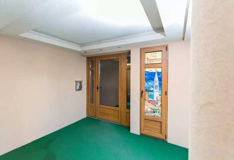 پانسیون Central Hotel Budva