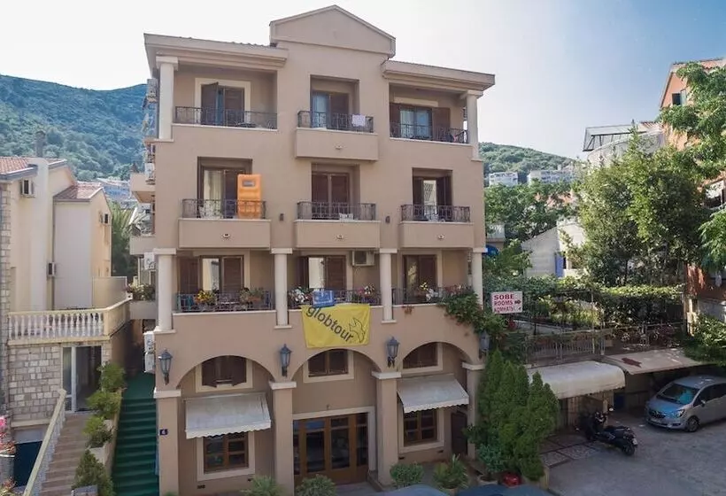 پانسیون Central Hotel Budva