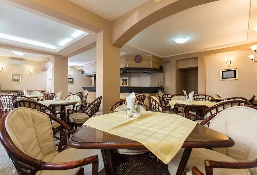 پانسیون Central Hotel Budva