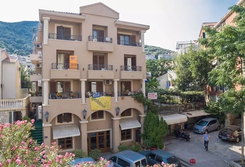 پانسیون Central Hotel Budva