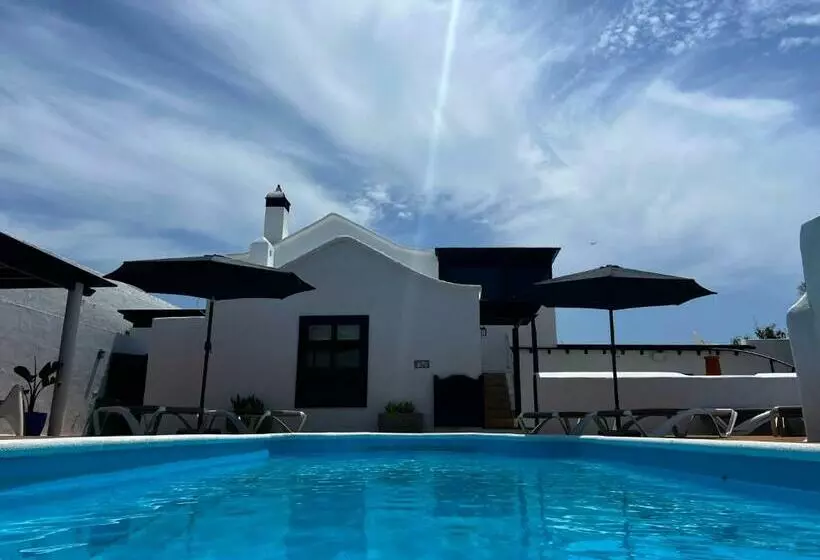 Nazaret Villa With Heated Pool