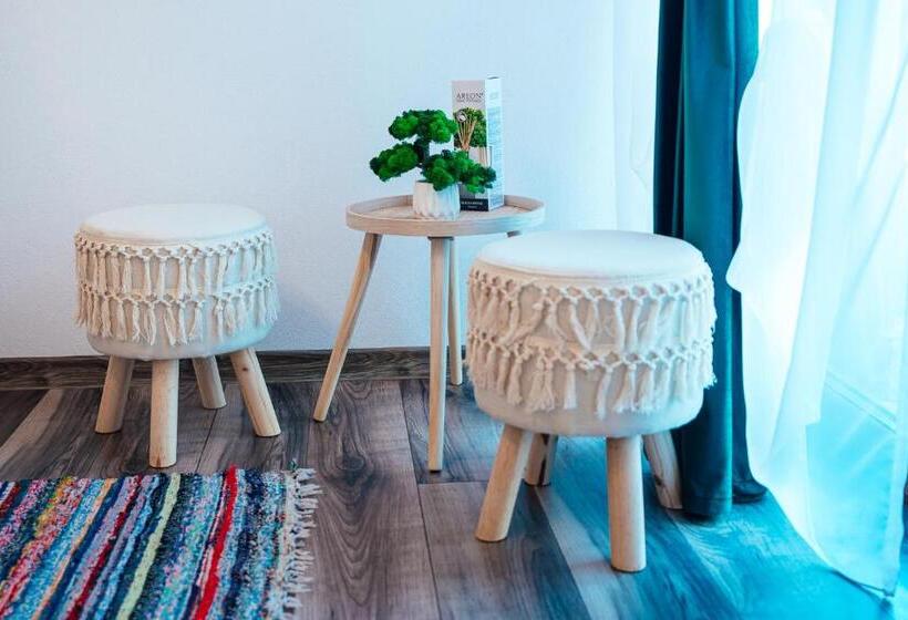 پانسیون Casa Sara