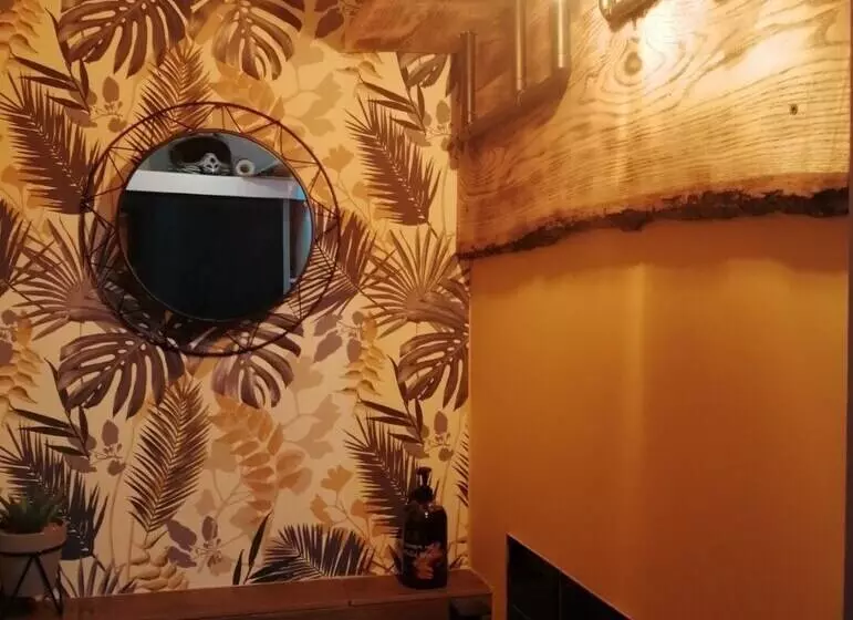 Charming 2 Bed Apartment In Eastleigh