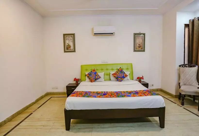 Fabhotel Grand Palace