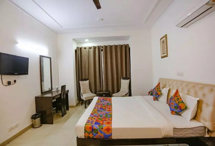 Fabhotel Grand Palace