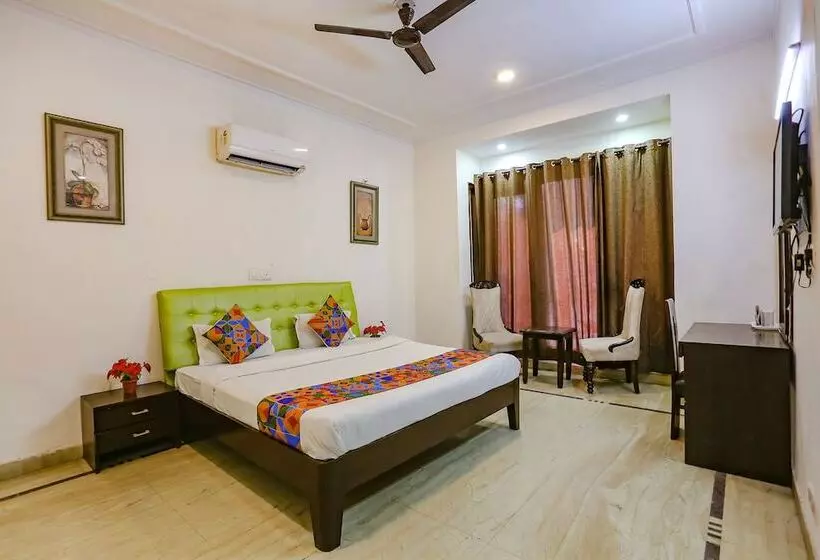 Fabhotel Grand Palace