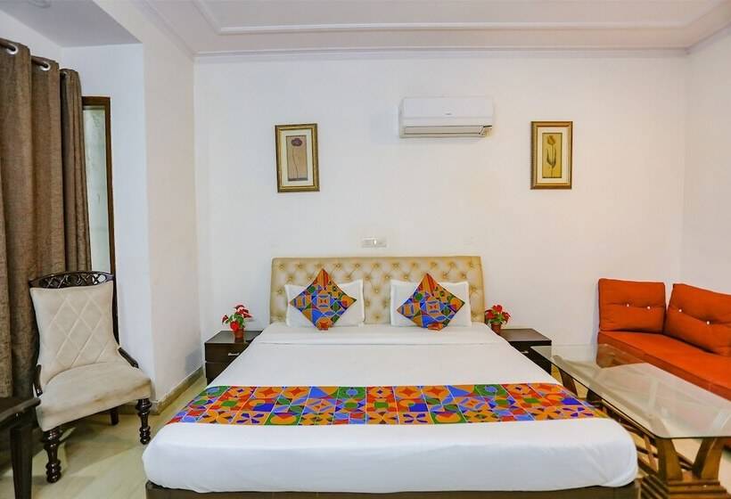 Fabhotel Grand Palace