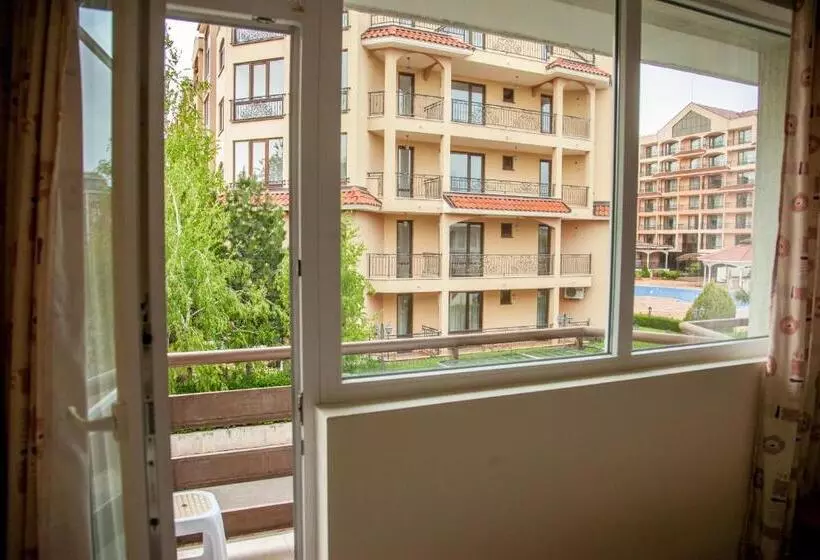 Hostel Arena