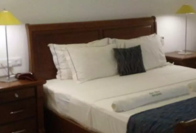 هتل Amaa River Garden