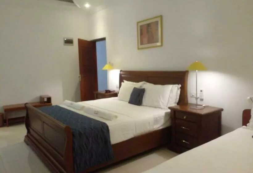 هتل Amaa River Garden