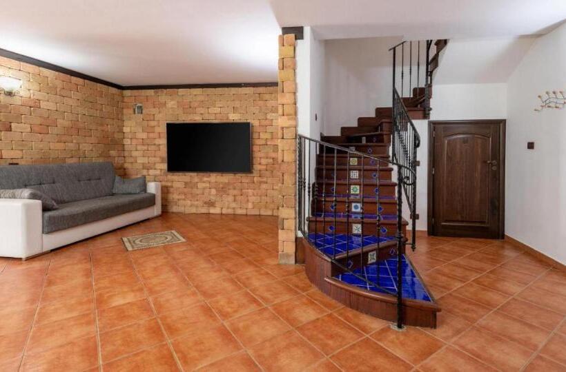 بنسيون Villa Alelida