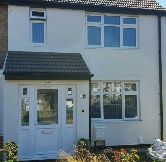 Majatalo New Self Contained Flat,in Hayes, Free Parking