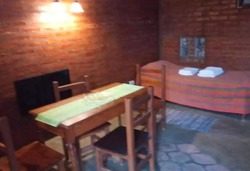 Retkeilymaja El Refugio Piramides
