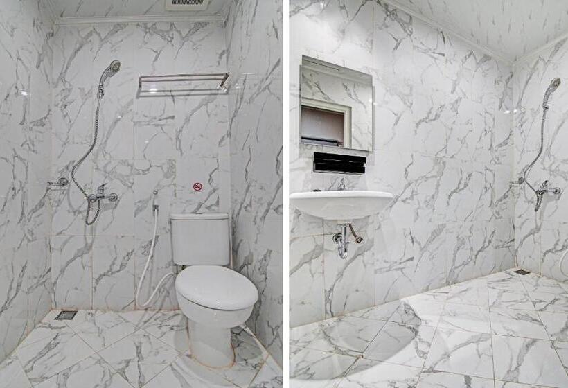 בית מלון כפרי Collection O 91397 Tasqya Costel Syariah