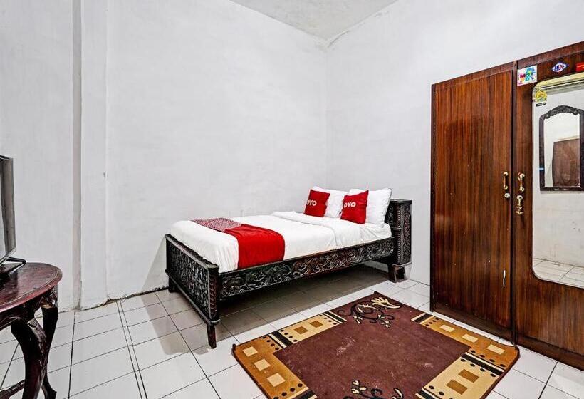 בית מלון כפרי Oyo 91389 Anggrek Residence Syariah