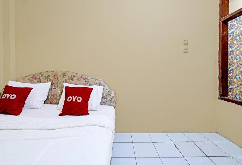 בית מלון כפרי Oyo 91389 Anggrek Residence Syariah