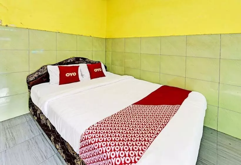 Spot On 91376 Hotel Bintang Flores