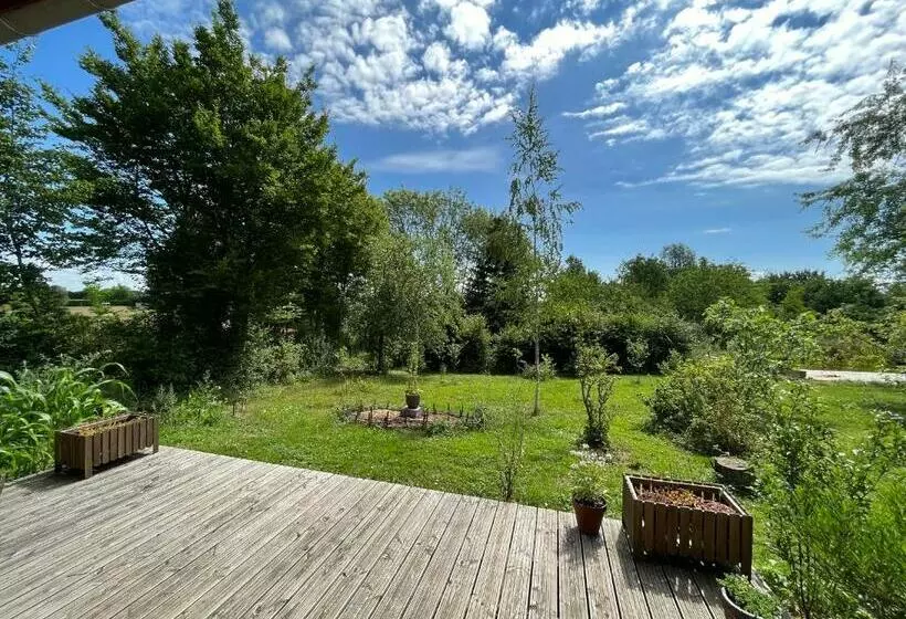 Aamiaismajoitus (B&B) Ecolieu Le Chant Du Temps