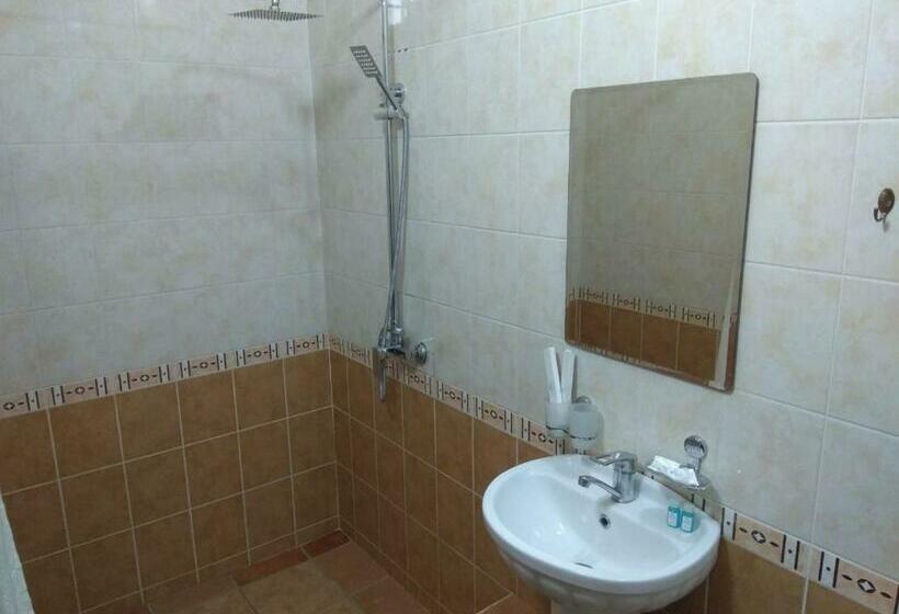 تختخواب و صبحانه Safar