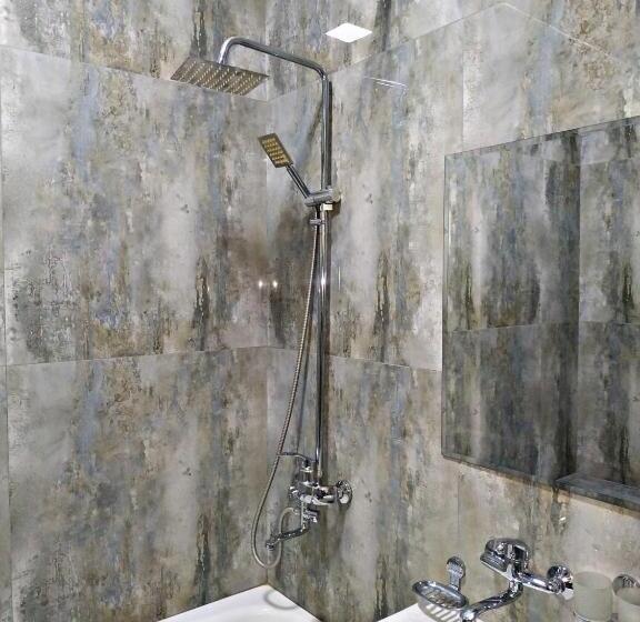 تختخواب و صبحانه Safar