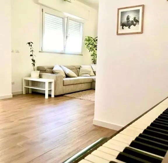 تختخواب و صبحانه Stanza E Bagno Privato, Idromassaggio Con Extra Fee, In Appartamento