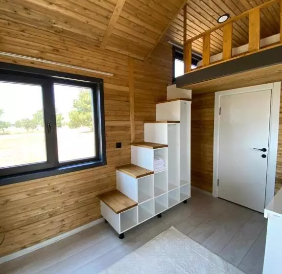 ベッドアンドブレックファースト Vayu Hotel&tiny Houses