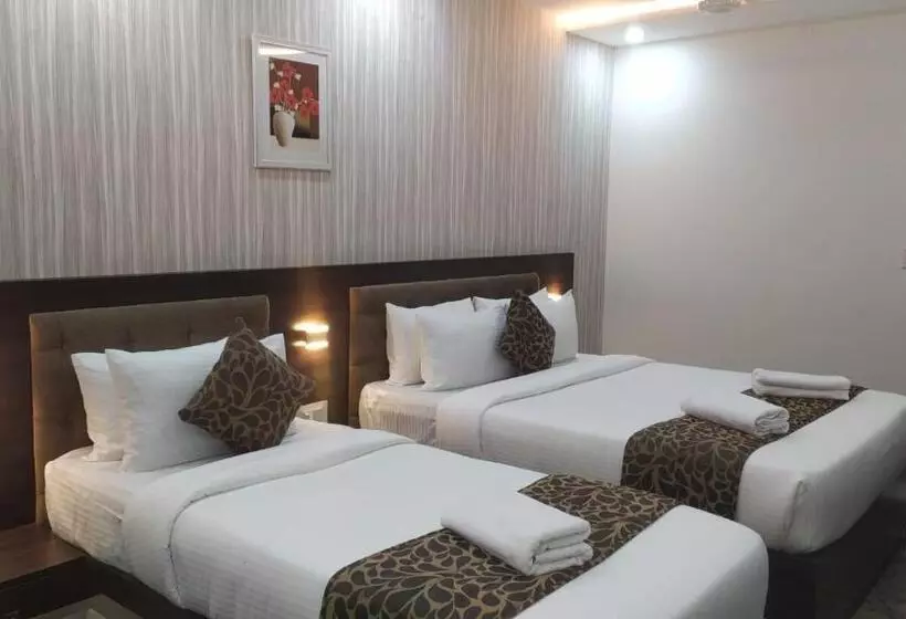 Hotelli Nagas Inn By Unicorn