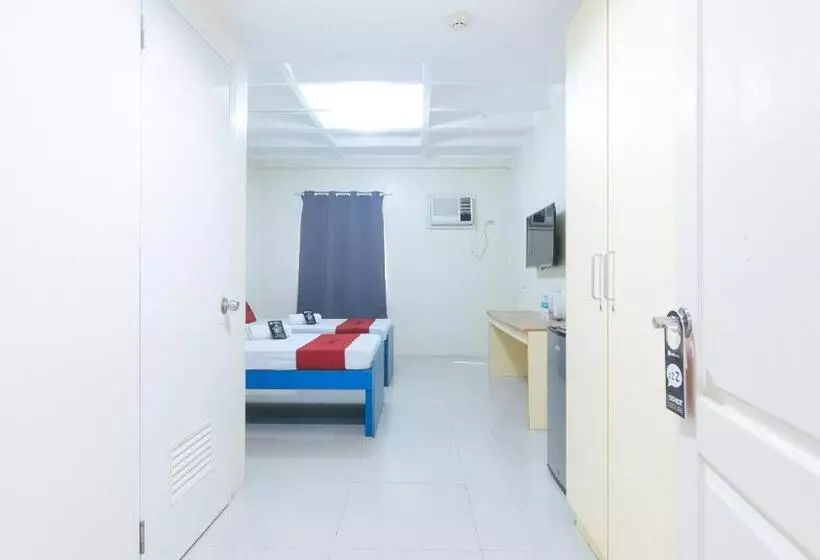 هتل Reddoorz @ Insular Square Mandaue City