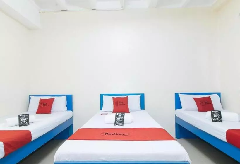 هتل Reddoorz @ Insular Square Mandaue City