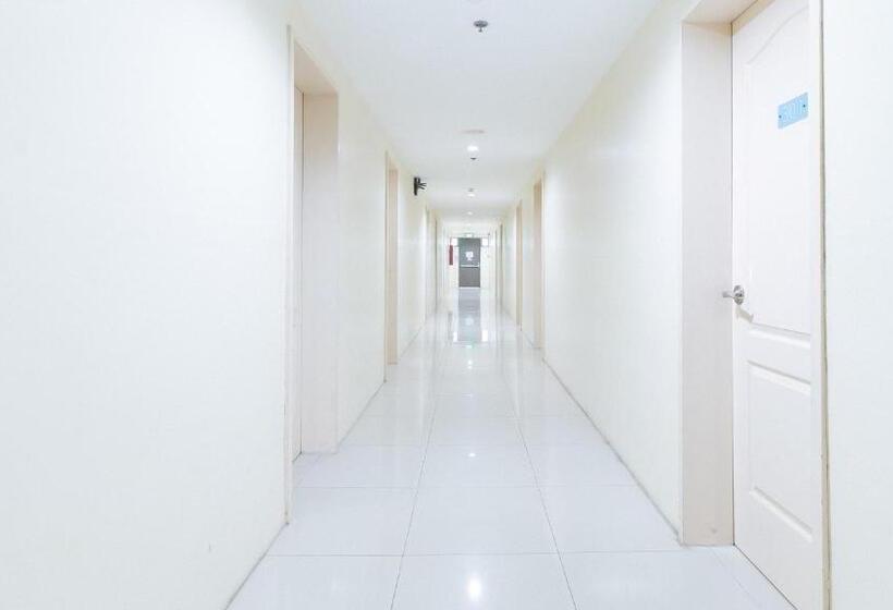 Hôtel Reddoorz @ Insular Square Mandaue City