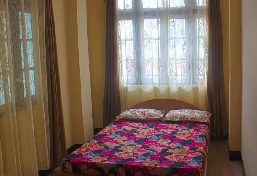 ペンション Dukeraj Homestay